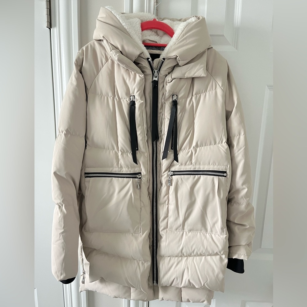 Orolay Women's Thickened Down Jacket / winter coat